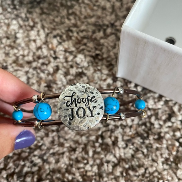 "Choose Joy" Beaded Bracelet - Picture 6 of 9